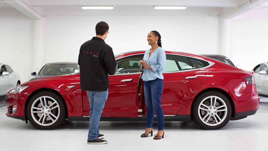How to Increase Customer Loyalty Like Tesla