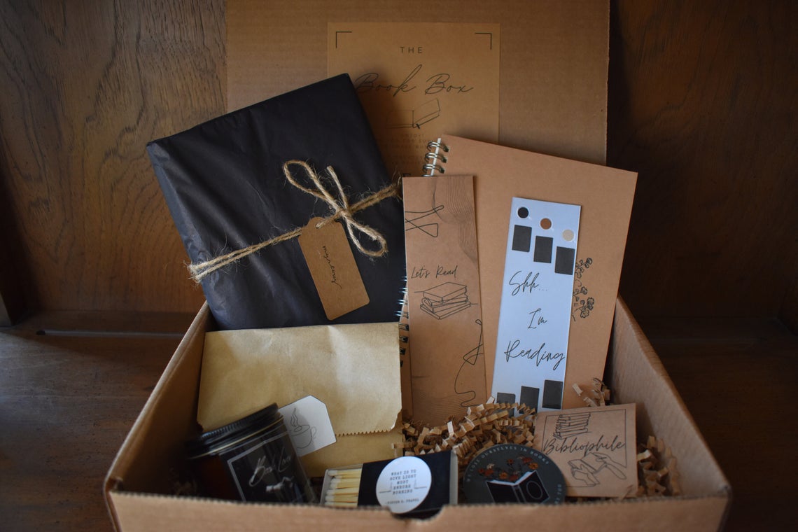 5 Perfect Gift Ideas for Your Newly Retired Family Member