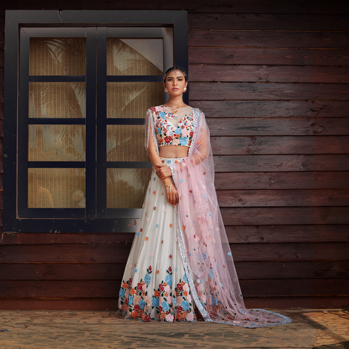 Designer Ethnic outfits that deserve a place in your wardrobe!